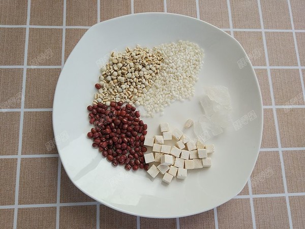 Red Bean Coix Seed Poria Porridge recipe