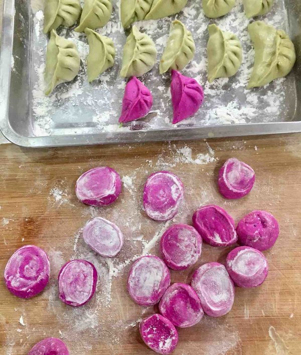 Coriander Beef Colorful Dumplings recipe