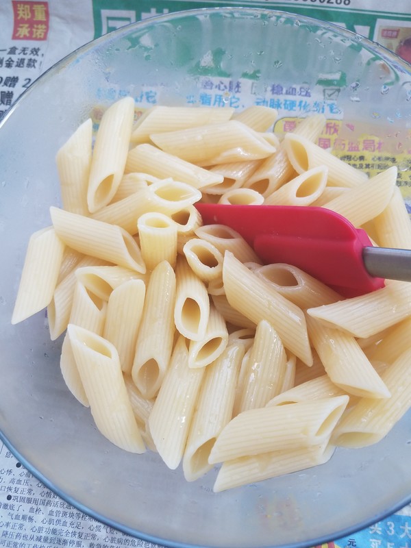 Seafood Macaroni with Pan-fried Fish Shortbread recipe