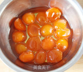 Lotus Paste and Egg Yolk Crisp recipe