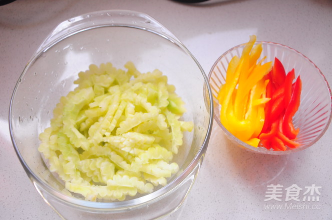 Spring is Not Hot-cold Fruit Bitter Gourd recipe
