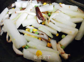 Stir-fried Sausage with Winter Melon recipe