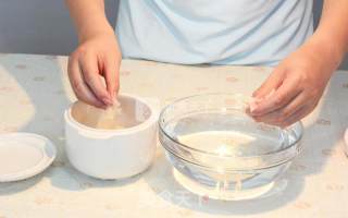White Fungus and Lotus Seed Soup recipe