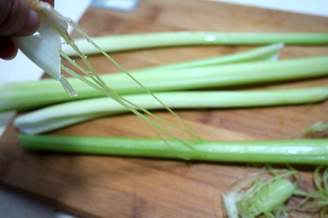 Apigenin Stir-fried Fragrant Dried recipe