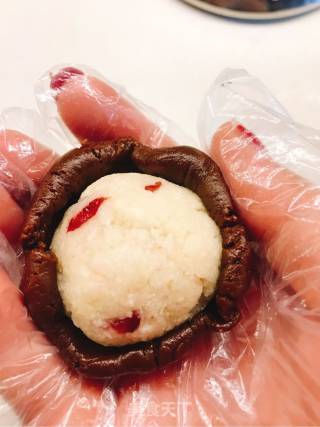 Chocolate Coconut Cheese Cranberry Mooncakes recipe