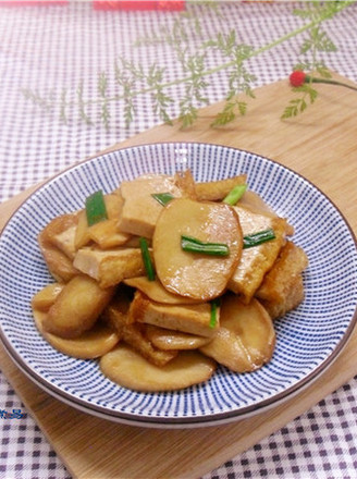 Fried Pleurotus Eryngii with Pork Skin recipe