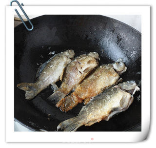 Lotus Root Carp Soup recipe