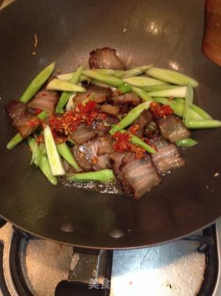 New Year Flavor Hunan Cuisine-stir-fried Bacon with Green Garlic recipe