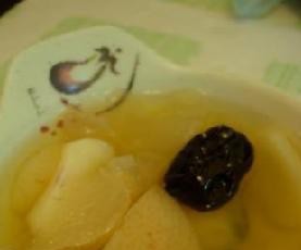 Horseshoe Clam and White Fungus in Syrup