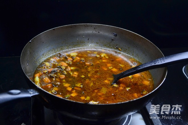 Vegetarian Sauce-flavored Noodles recipe