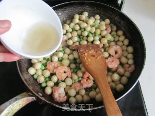 Shrimp, Green Beans and Lotus Seed Rice recipe