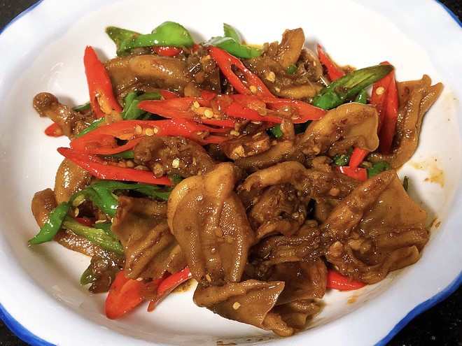 [stir-fried Boneless Duck Feet] recipe