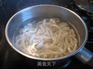 Stir-fried Udon with Beef and Cilantro recipe