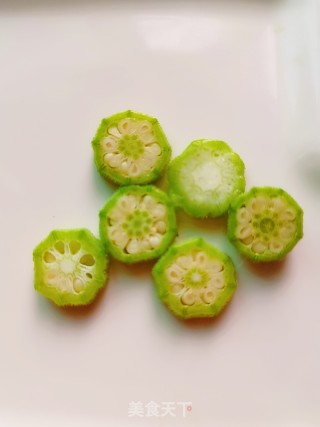 Steamed Eggs with Okra recipe