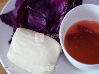 Winter Healthy Refreshing Dish---sour and Spicy Rouge Lotus Root Slices recipe