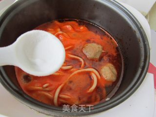 Hongguo Family Recipe with Meatball Noodles in Tomato Sauce recipe