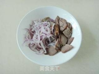 Beef Slices Mixed with Onion recipe