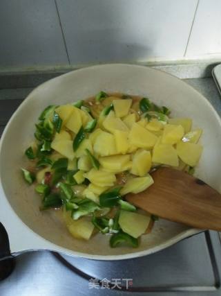 Fried Potato Chips with Yellow Persimmon recipe