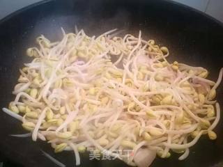 Stir-fried Sliced Pork with Bean Sprouts recipe