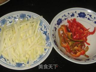Stir-fried Potato Shreds with Red Pepper Shreds recipe