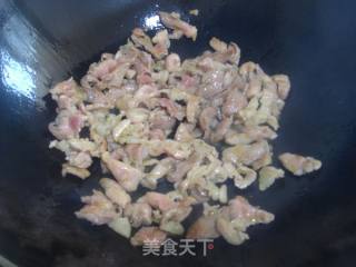 Stir-fried Bean Curd with Celery recipe