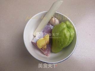 Chayote Stir-fried Pork recipe