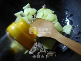 Stir-fried Potatoes with Chicken Gizzards recipe