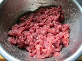 Stir-fried Shredded Beef with Coriander recipe