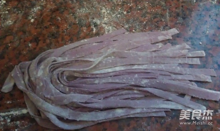 Purple Noodles with Sesame Sauce recipe