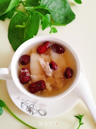 Stewed Pork Slices with Red Dates and Pears recipe