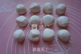 Reunion Round ~ Colorful Black Sesame Glutinous Rice Balls recipe