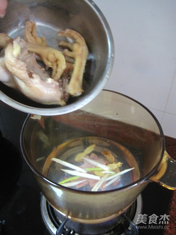 Chicken and Shark Fin Bone Soup recipe