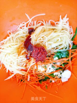 Spinach and Potato Shreds recipe
