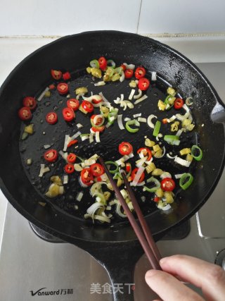 Beef Vermicelli with Pickled Peppers recipe