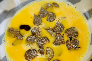 There is A Fresh Kitchen: Scrambled Eggs with Truffles recipe