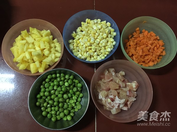 Fried Rice with Fresh Dew Fruits and Vegetables recipe