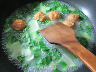 Golden Fish Egg Noodle Soup with Green Vegetables recipe