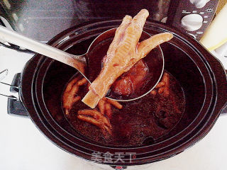 Braised Chicken Feet with Mushroom recipe