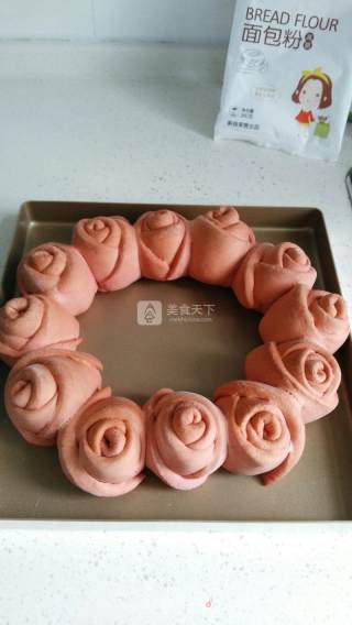 #新良首第届烤大赛#rose Garland Bread with A Full Moon and Flowers recipe