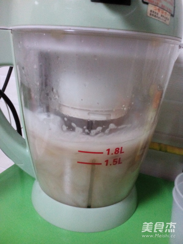 Red Bean and Wheat Kernel Soy Milk recipe