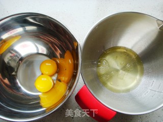 #四session Baking Contest and is Love to Eat Festival#xiaoxiong Chiffon Cake [6 Inches] recipe