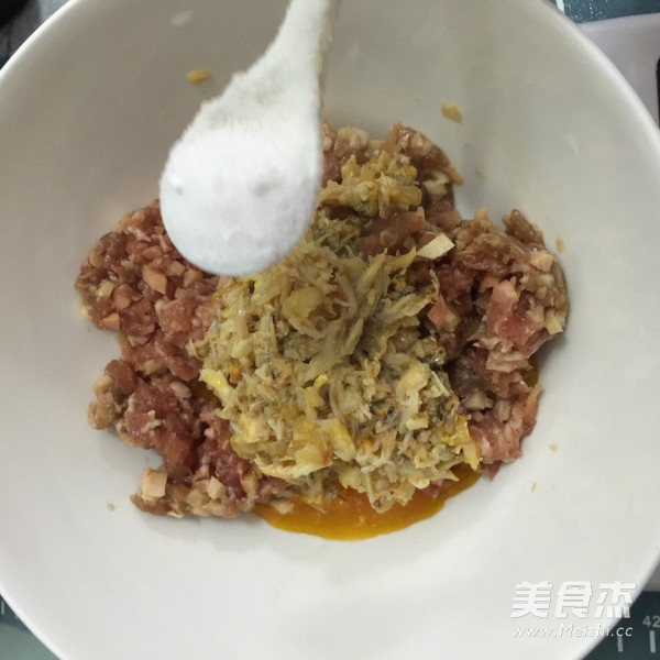 Crab Rice Dumplings with Fresh Meat recipe