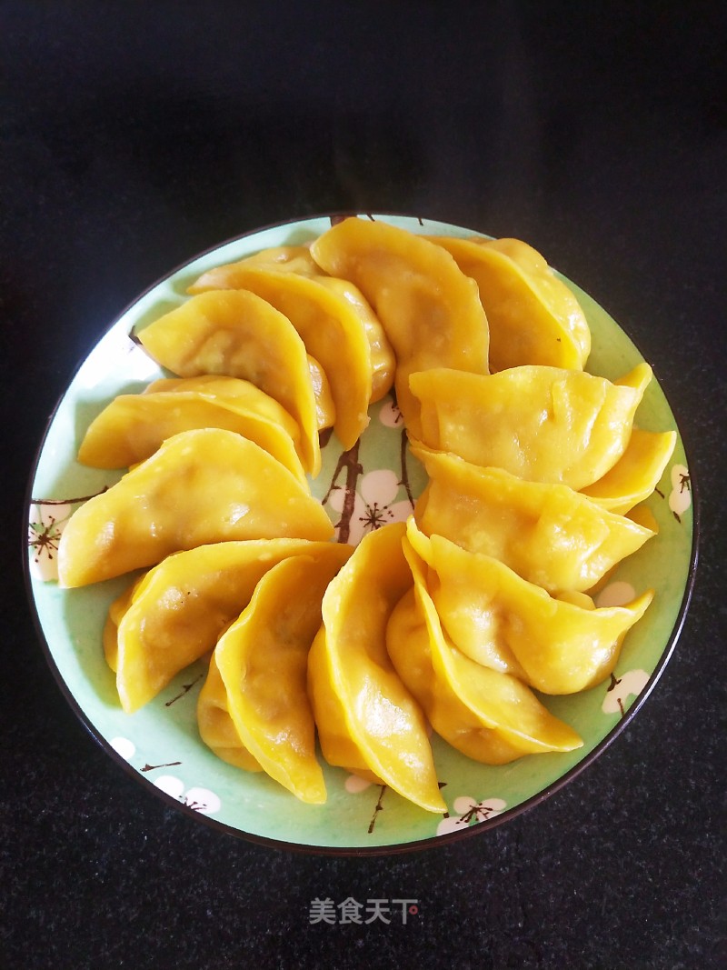 Steamed Dumplings with Corn Flour and Sauerkraut Stuffing