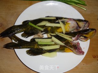 Steamed Porcupine Fish with Plum Cabbage recipe