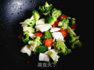 Stir-fried Rice White with Broccoli recipe