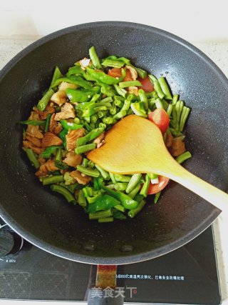 Steamed Noodles with Beans and Pork recipe