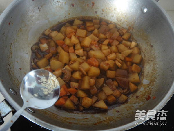 Noodles with Eight Treasure Spicy Sauce recipe