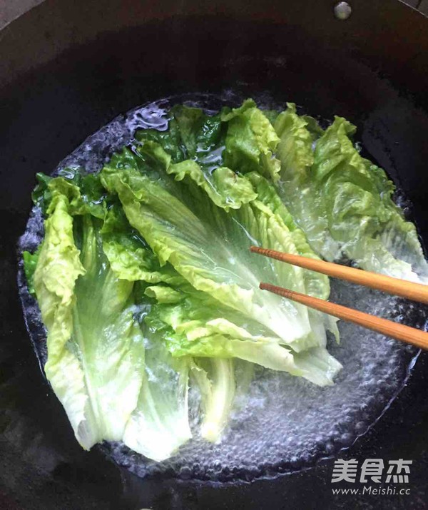 Lettuce with Garlic Oyster Sauce recipe