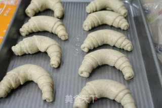 Soft and Sweet Cinnamon Powder Small Croissant recipe