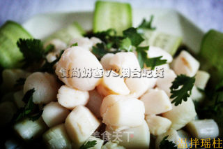 Warm Mixed Scallops: White Beads Falling on A Green Plate recipe